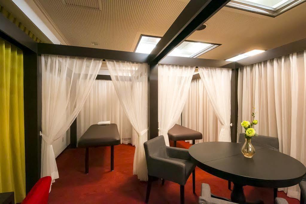& Capsule Grandpark-inn Sugamo Hotel cápsula Tokio